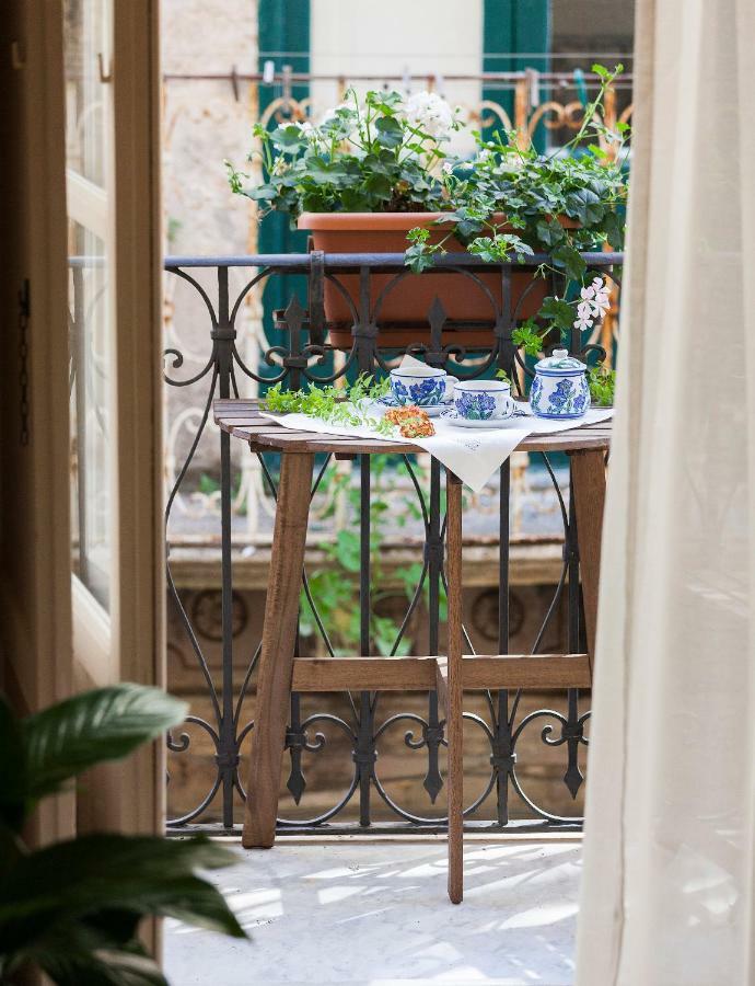 Lusso Al Duomo Di Ortigia Apartman Szirakúza Kültér fotó