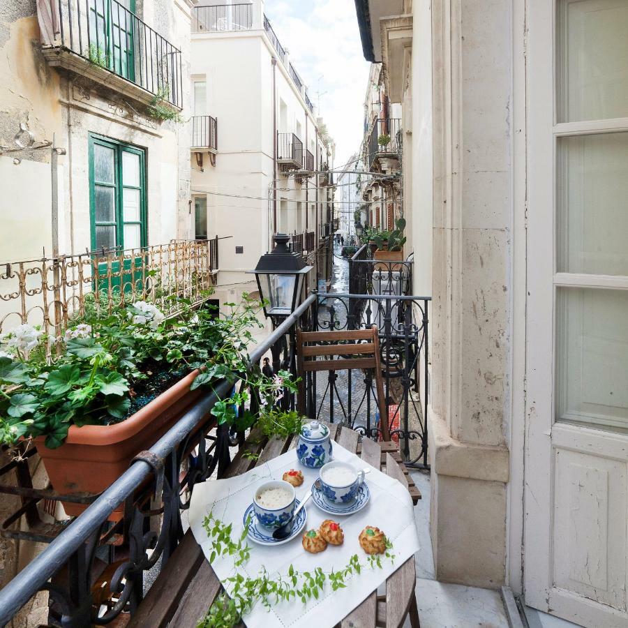 Lusso Al Duomo Di Ortigia Apartman Szirakúza Kültér fotó